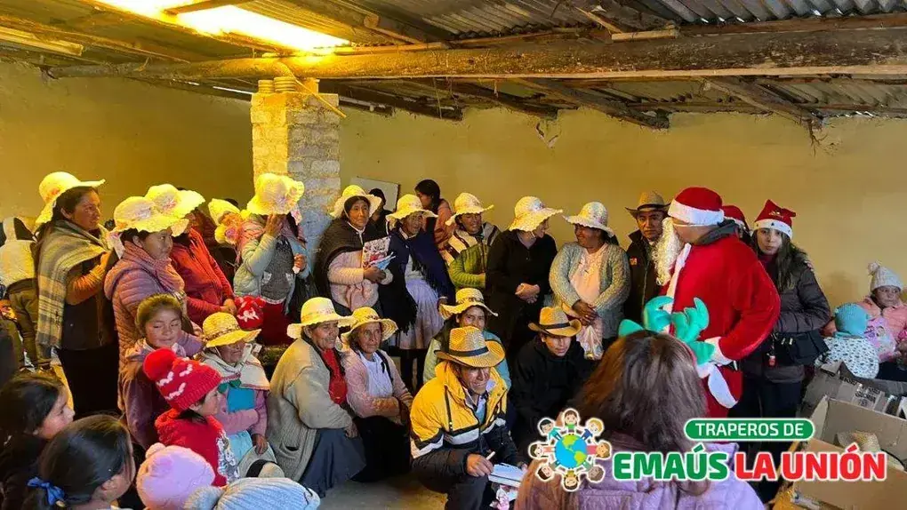Recolección de Juguetes Usados en Huaycán: ¡Dona y Transforma Sonrisas!